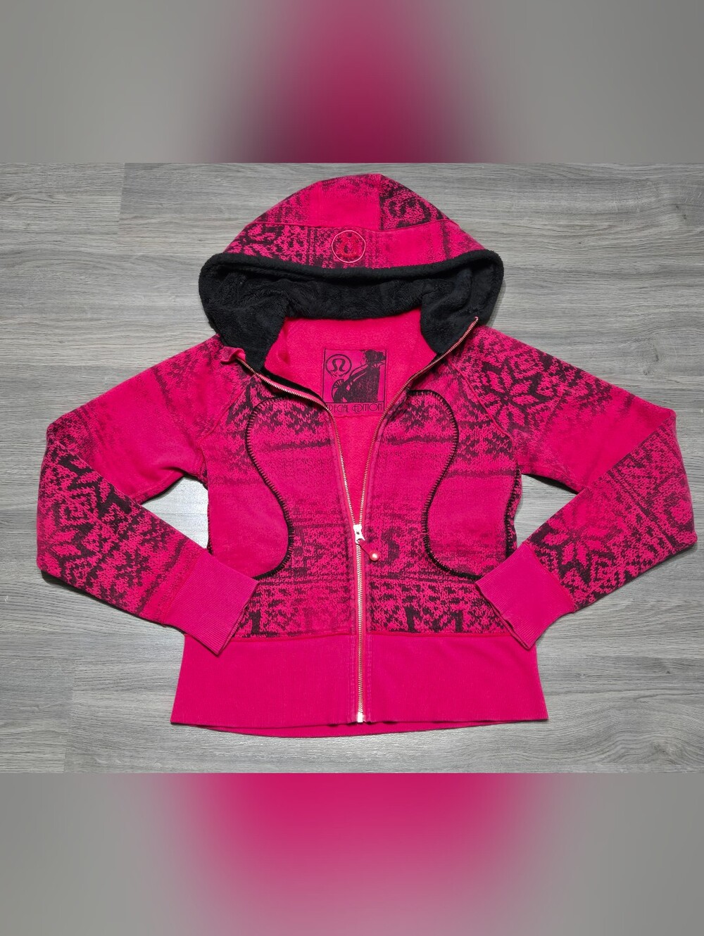 LuluLemon Special Edition Womens Size 6 Zip Up Hooded Sweater
